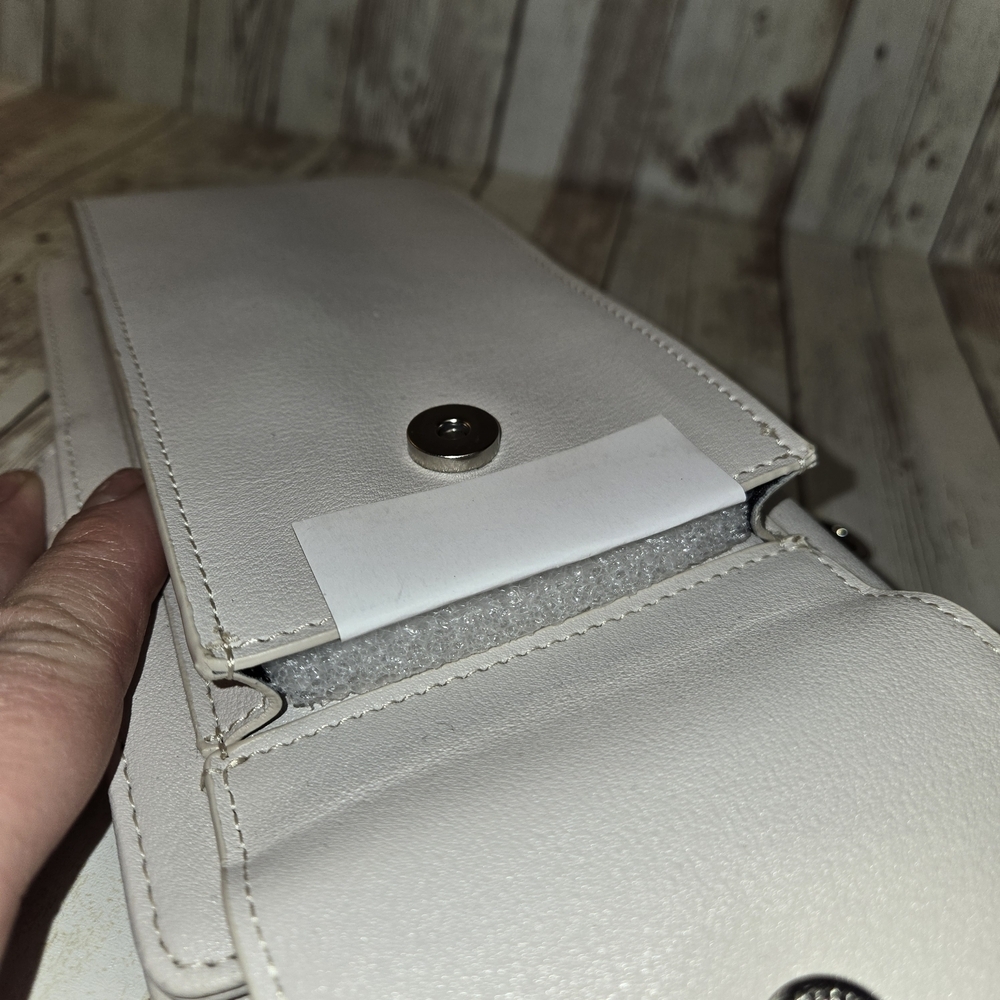Steve Madden Cream Cell Phone Crossbody Bag with Removable Strap NWT New - Picture 8 of 9